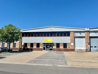 Unit 3 Beta Way, Thorpe Industrial Park, Egham, Industrial/Logistics / Industrial / Warehouse To Let - 3 Beta Way Egham - Main 3.jpg