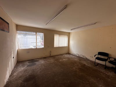 Eagle Trading Estate, Unit 5, Halesowen, Trade Counter / Warehouse To Let - p4.jpg