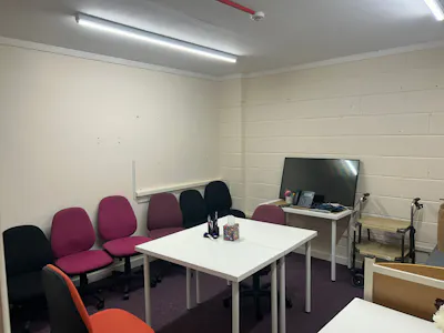 Unit 7, Swansea, Office To Let - Office1.jpg