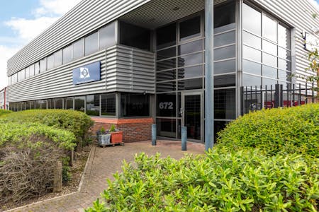 672 Spur Road, Feltham, Industrial / Warehouse To Let - 2019Unit 672 Spur Road  NFTE1426.jpeg