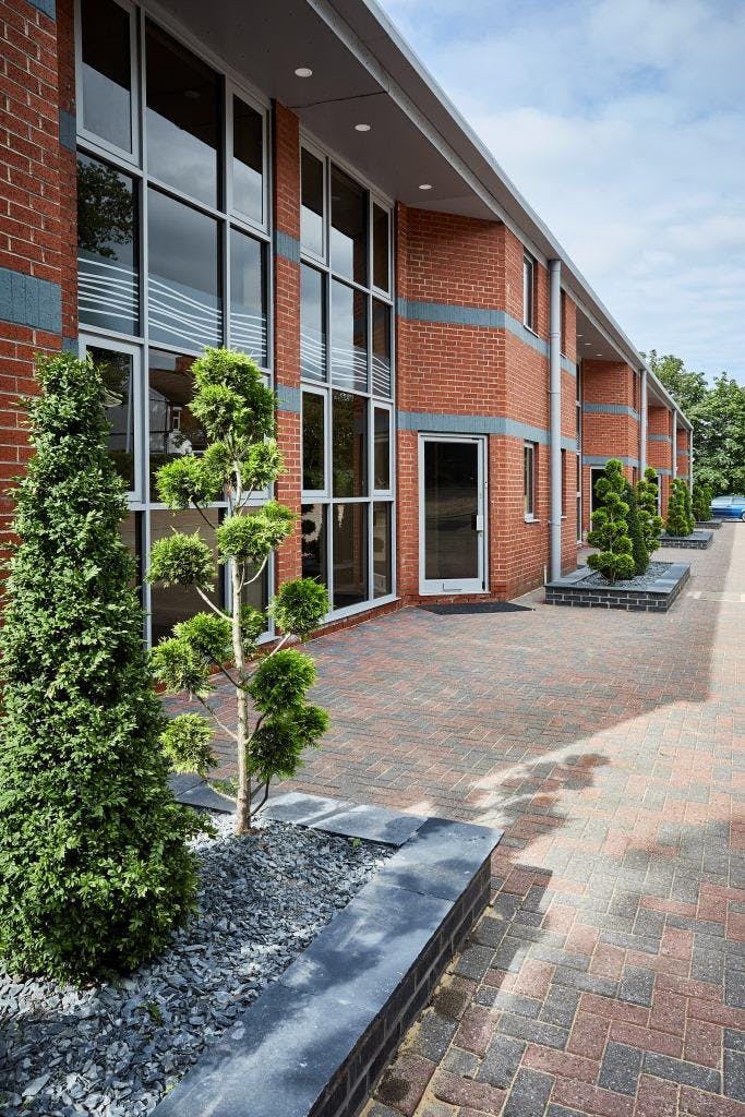 Office in Northwich - photo 3