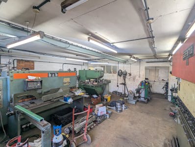 1A Harwoods Road, Watford, Industrial For Sale - PXL_20260305_144730507.jpg