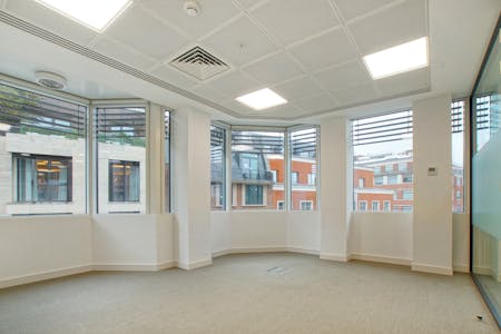 35 Park Lane, London, Office To Let - DSC06127.JPG