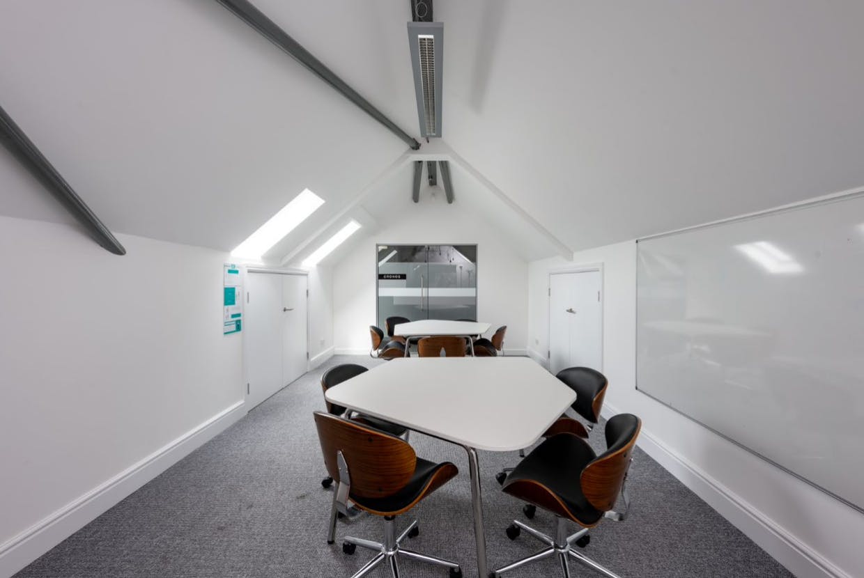 Office in Marlow - photo 4