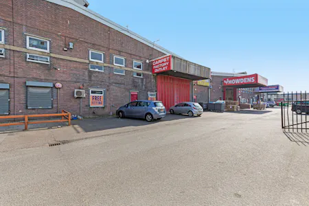 Unit 3 Meridian Trading Estate, Charlton, Industrial / Trade Counter To Let - Forest_Real_EstateUnit_3_Meridian_Trading_Estate1.jpg