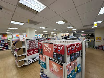 27 Church Road, Burgess Hill, Retail To Let - IMG_3831.jpeg