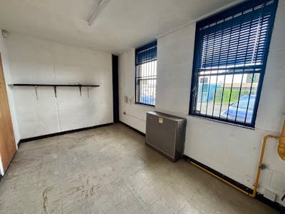 Unit 11, Pentood Industrial Estate, Cardigan, Industrial To Let - 11 Pentood 13.jpg