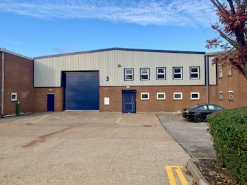 Unit 3 Walter Lawrence Trading Estate, Lawrence Industrial Estate, Dunstable, LU6 1BD