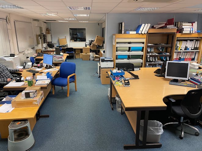Unit B6 Falcon Business Park, Wokingham, Industrial / Warehouse For Sale - Unit B6 Falcon - 10.jpg