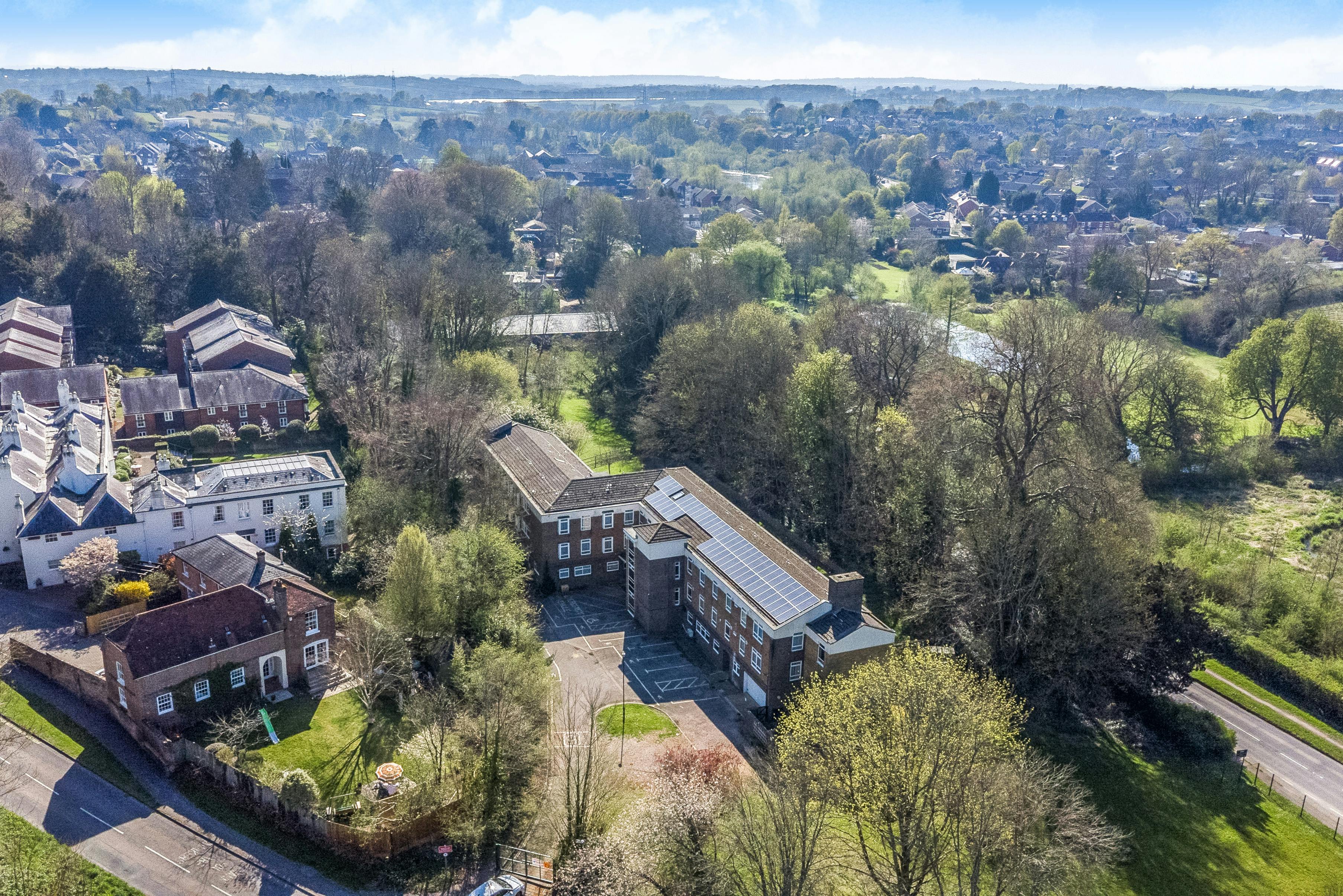 Retail/Shop in Southampton - photo 2