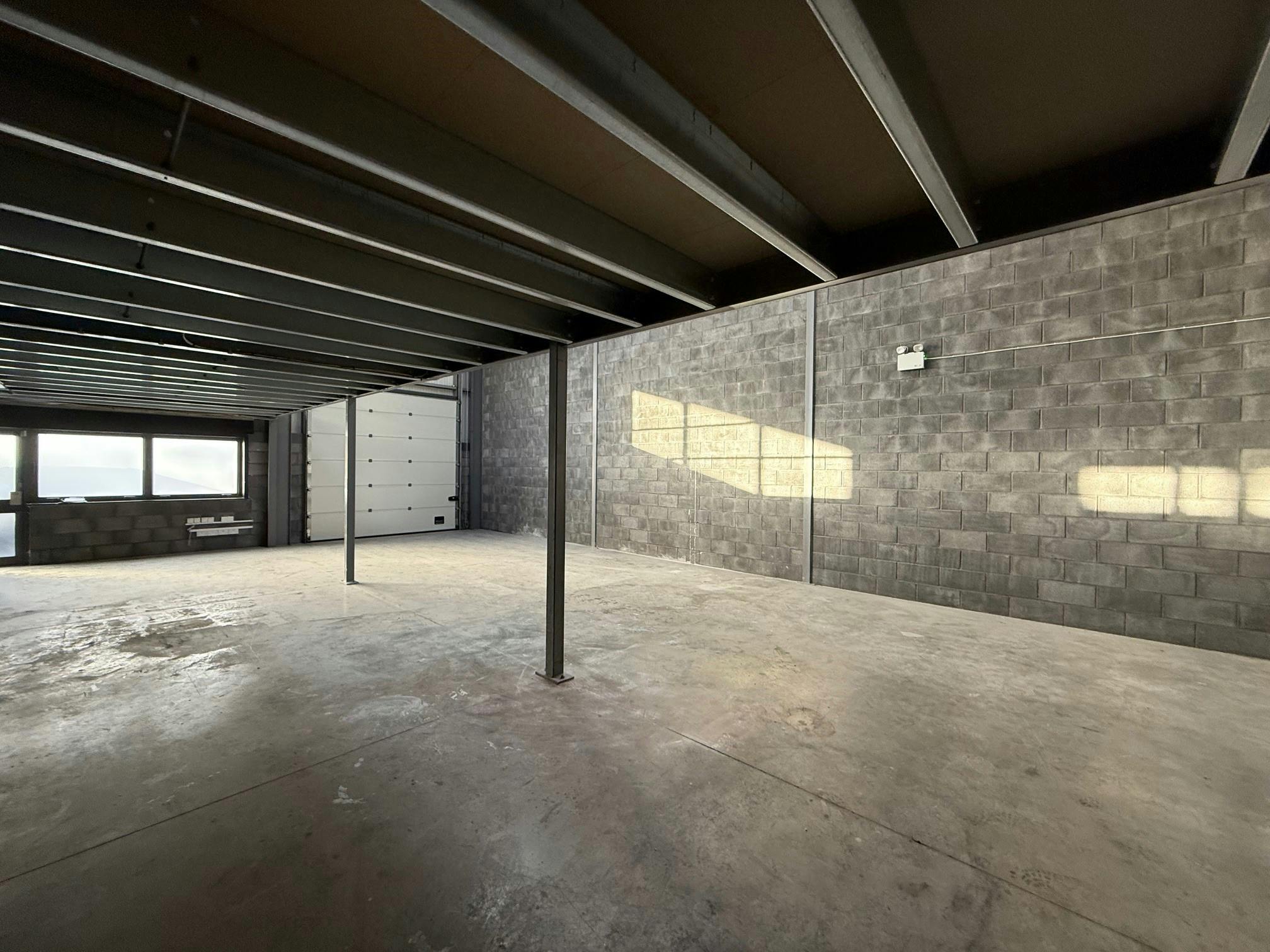 K19 Rockhaven Park, Kembrey Street, Swindon, Industrial To Let - K19 Rockhaven Internal 3.jpg