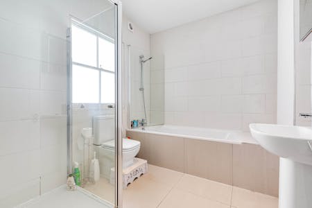 Cloudesley Road, London, Maisonette To Let - Bathroom