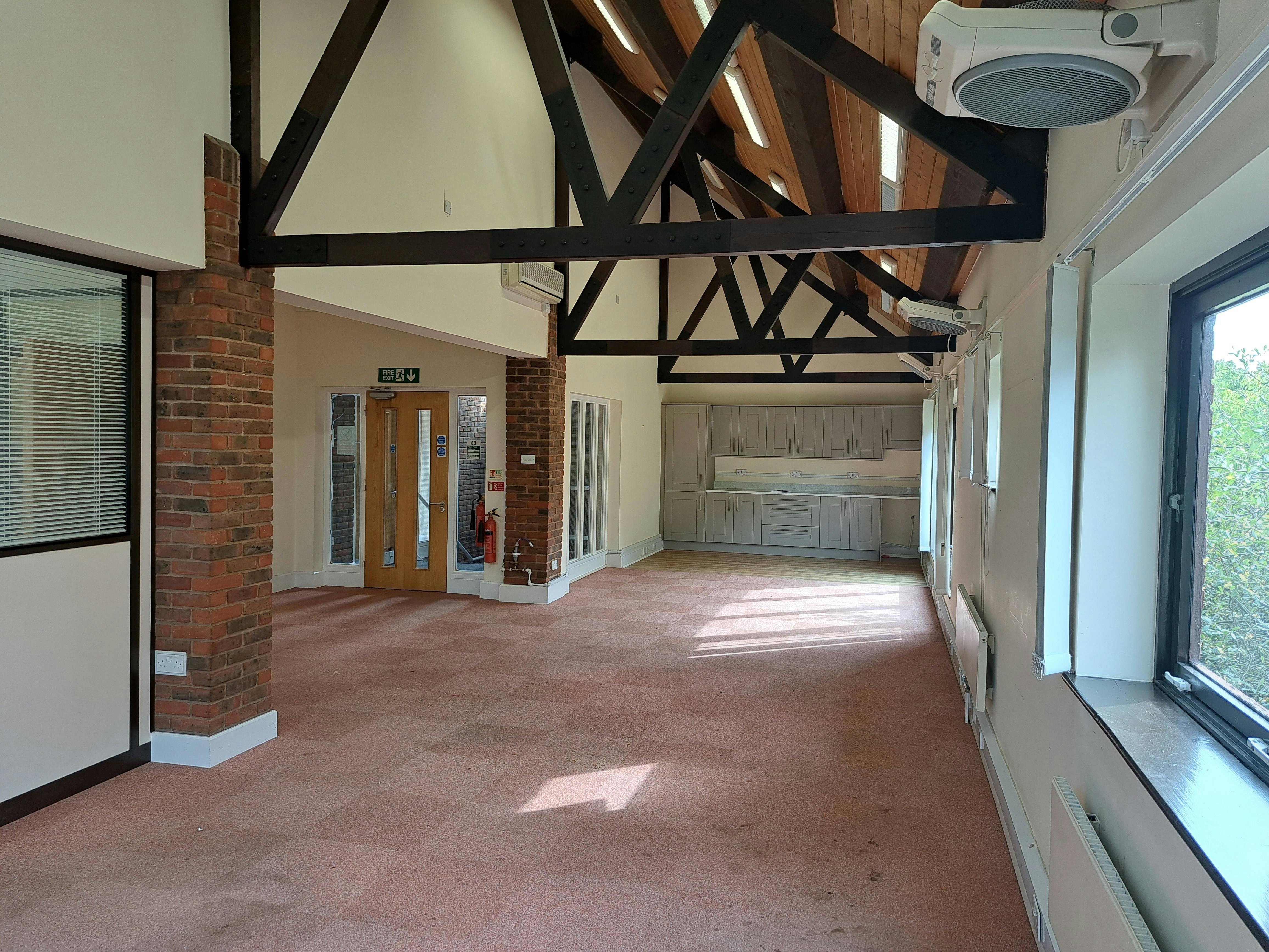 Office in Solihull - photo 3