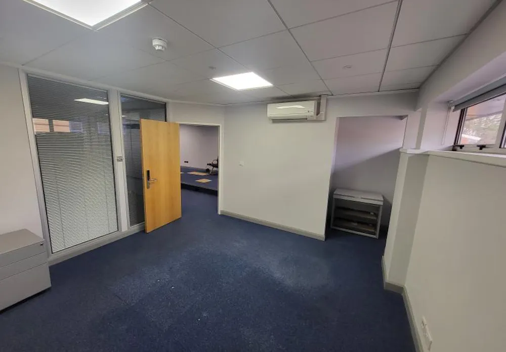 Unit 10 Raleigh Court - Image 2