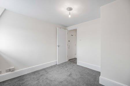 Frobisher Street, London, Residential Flat To Let - Bedroom 2
