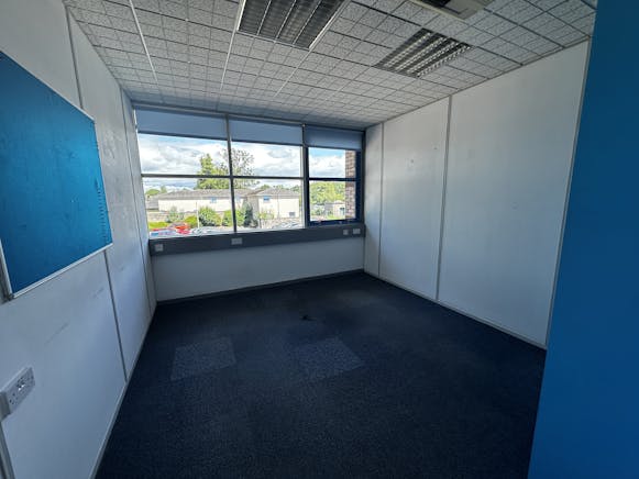 Suit 4, South Inch Business Centre, Perth, Offices To Let - IMG_0121.JPG