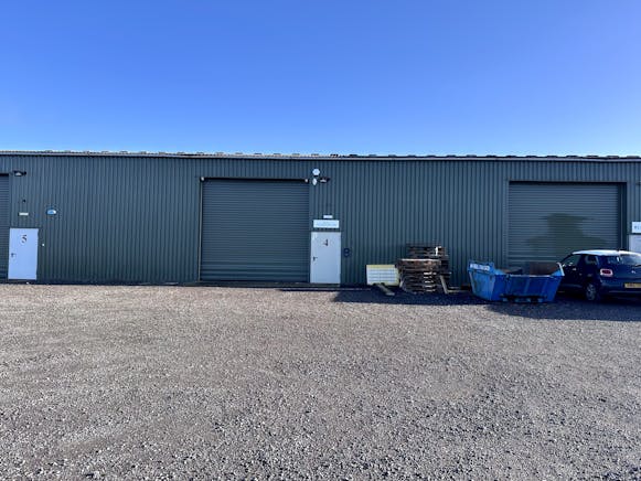 Unit 2, Thame, Industrial To Let - IMG_9810 2.jpeg