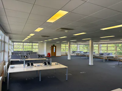 1600 Parkway North, Bristol, Business Park / Office To Let - IMG_2637.JPEG