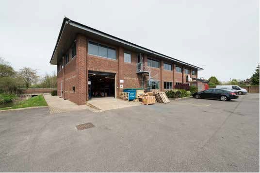 Office in Chertsey - photo 4