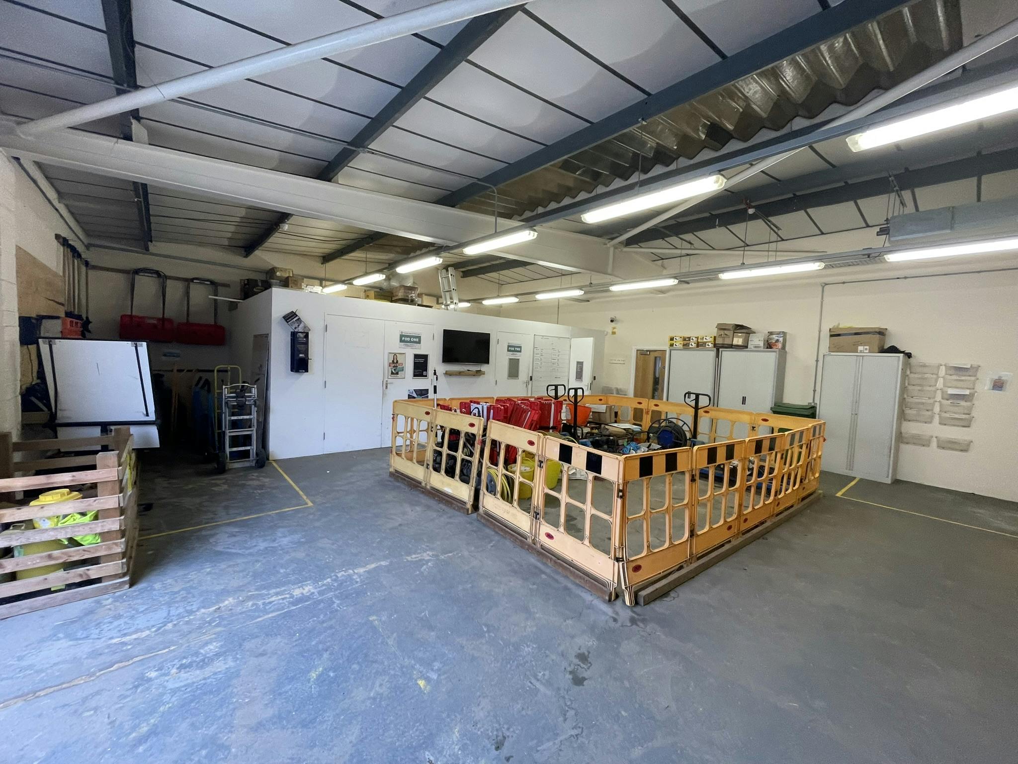 Units 1&2, Hastings, Industrial To Let - IMG_3935.JPEG