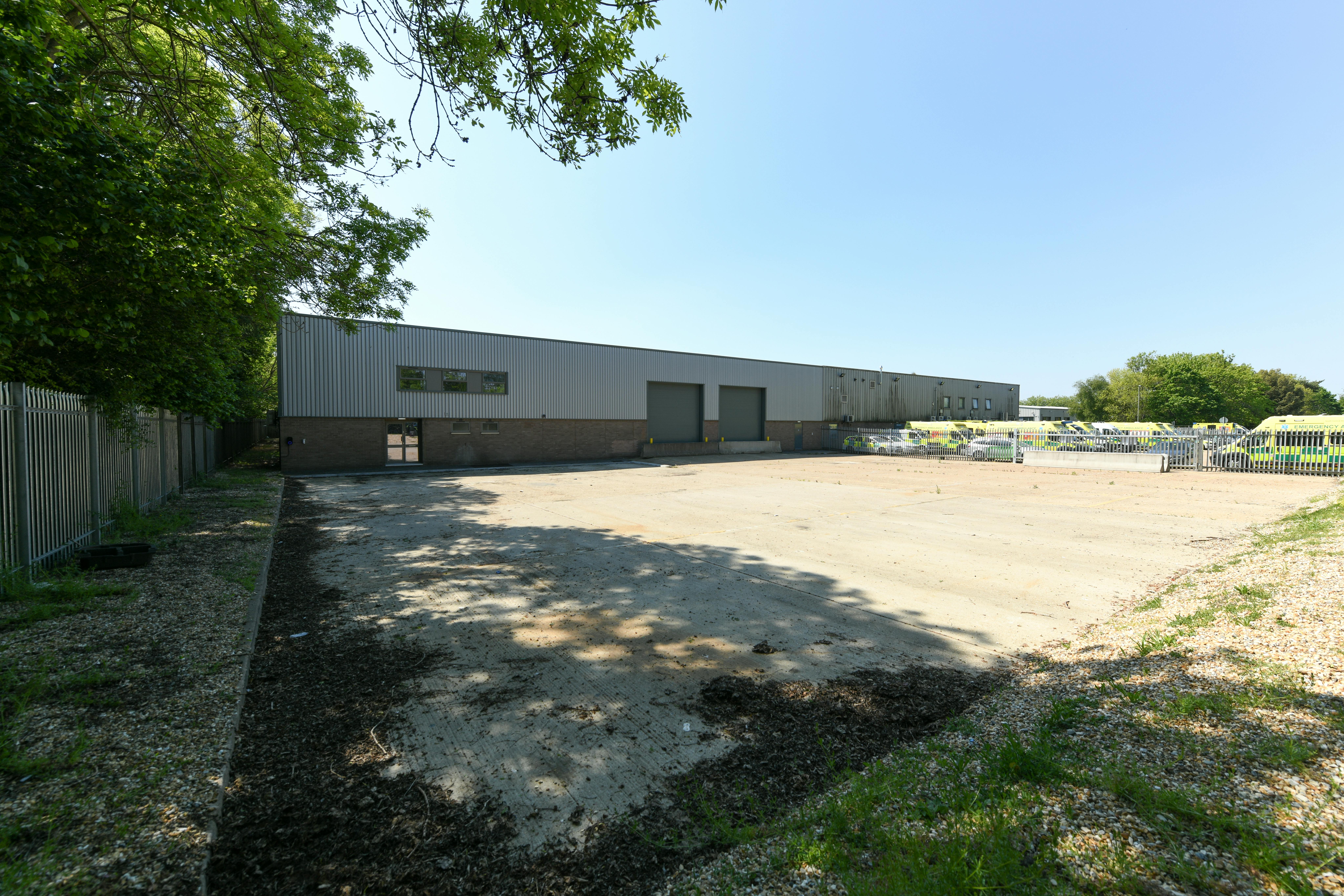 Industrial Unit in Southampton - photo 2