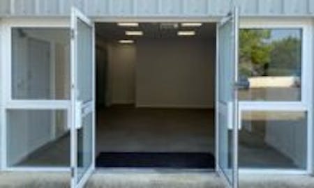 Kingscote G6, Priory Park Industrial Estate, London Road, Tetbury, Industrial / Warehouse To Let - Kingscote-G6-Storage-to-Let-Internal-2-200x120.jpg
