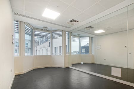 35 Park Lane, London, Office To Let - DSC06149.jpg