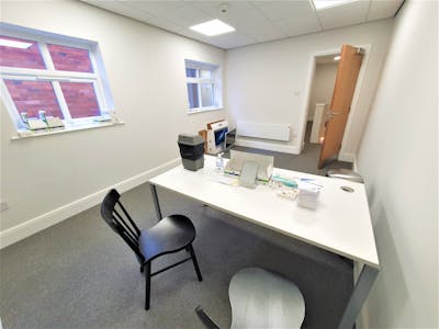 Head Office, Stockport, Office To Let - 20210930_082956 2.jpg