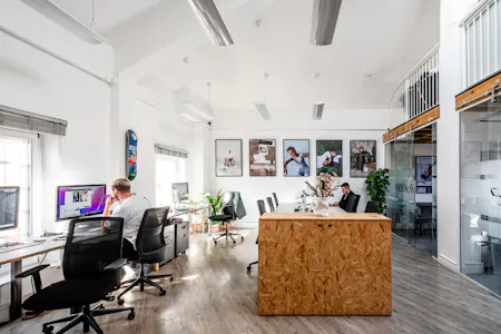 The Pump House, Second Floor, 10 Chapel Place, Shoreditch, Office To Let - Pump House 2F  4.jpg