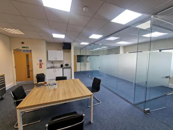 Unit 4 Hatch Industrial Park, Basingstoke, Industrial To Let - 20260421_145029.jpg