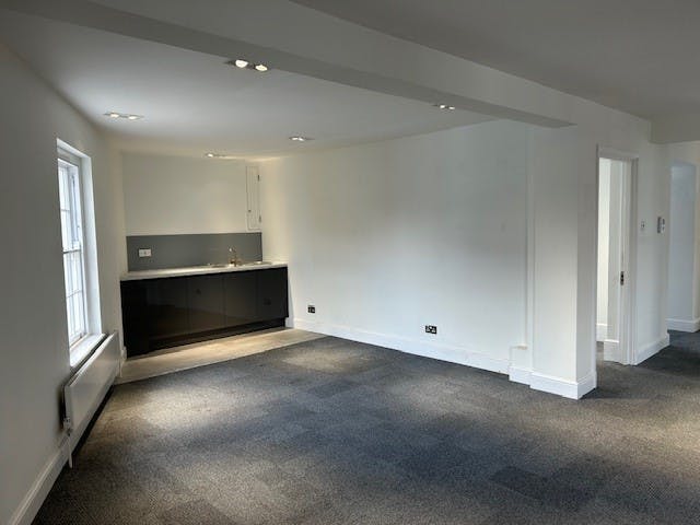 Cygnet House, Staines-upon-Thames, Office To Let - Internal ii.jpg