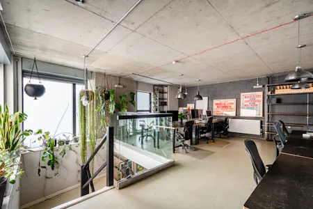 Ground & Lower Ground Floor, 32 Gransden Avenue, London, Office To Let - Gransden Ave 32  11.jpg