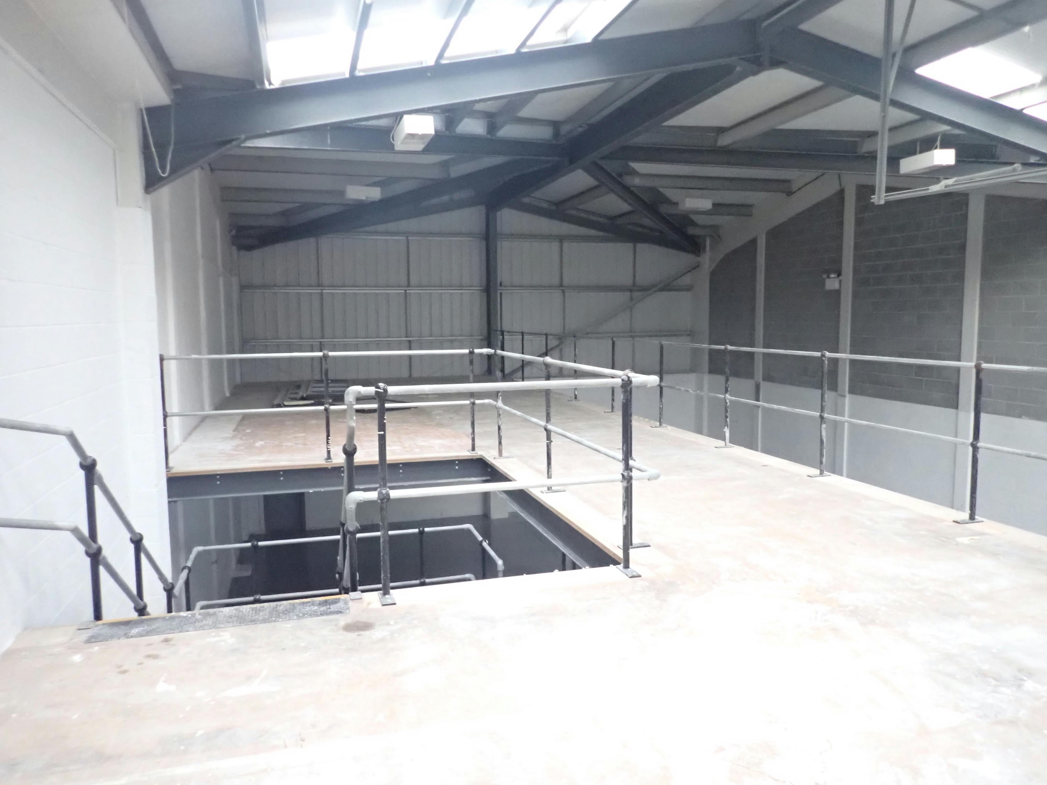 4 Orbital Business Centre, Waltham Abbey, Industrial To Let - P1250048.JPG