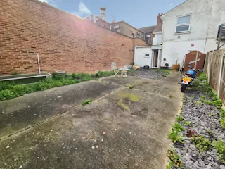 Rear of 721 London Road, Westcliff-on-Sea To Let - 2b7d2e74-WhatsApp 20Image 202026-03-06 20at 2009..39.jpeg