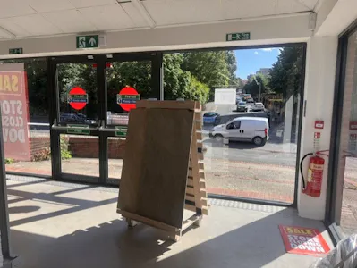 786-794 Oxford Road, Reading, Class E Retail / Leisure / Retail / Trade Counter / Trade Counter / Showroom To Let - Internal 2.jpg
