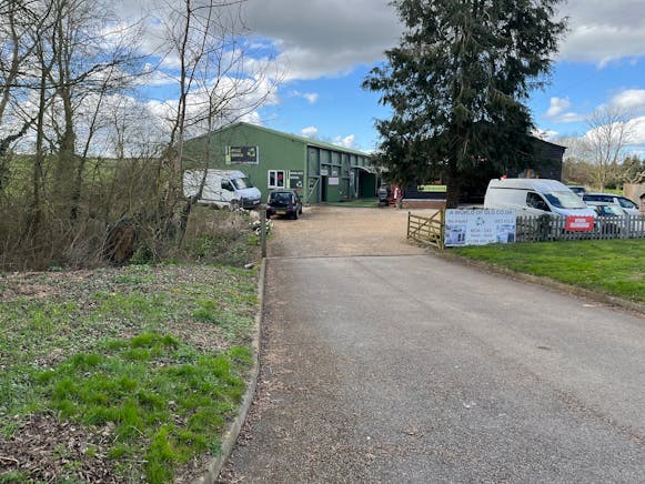 The Green Barn, Old Mill Barns, Leighton Buzzard, Offices To Let - 20250328_135142822_iOS.jpg