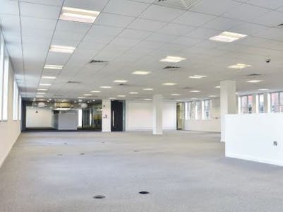 4 Victoria Square, 4 Victoria Square, St. Albans, Office To Let - Inter.JPG