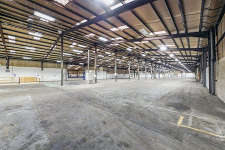 Link House, Telford, Industrial/Logistics To Let - DSC_71152 lighter.jpg