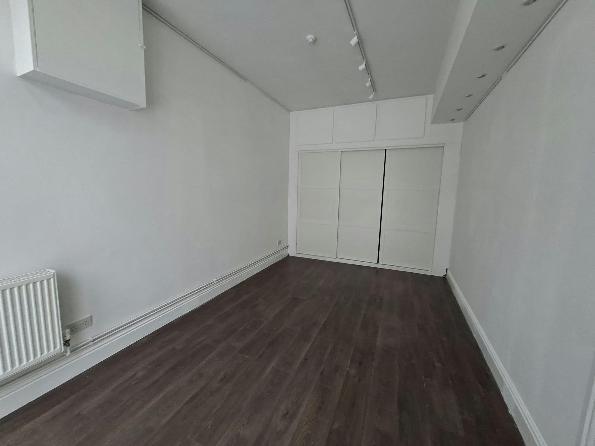 Office in Sheffield - photo 3