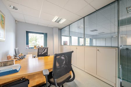 24 Oliver Business Park, London, Industrial To Let / For Sale - 1372773868ff91e6a71c8.jpg