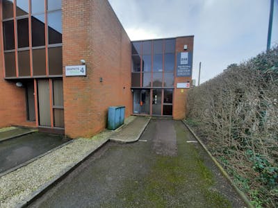 Unit 3 Westerham Trade Centre, The Flyers Way, Westerham, Industrial / Warehouse To Let - 20210128_133314.jpg