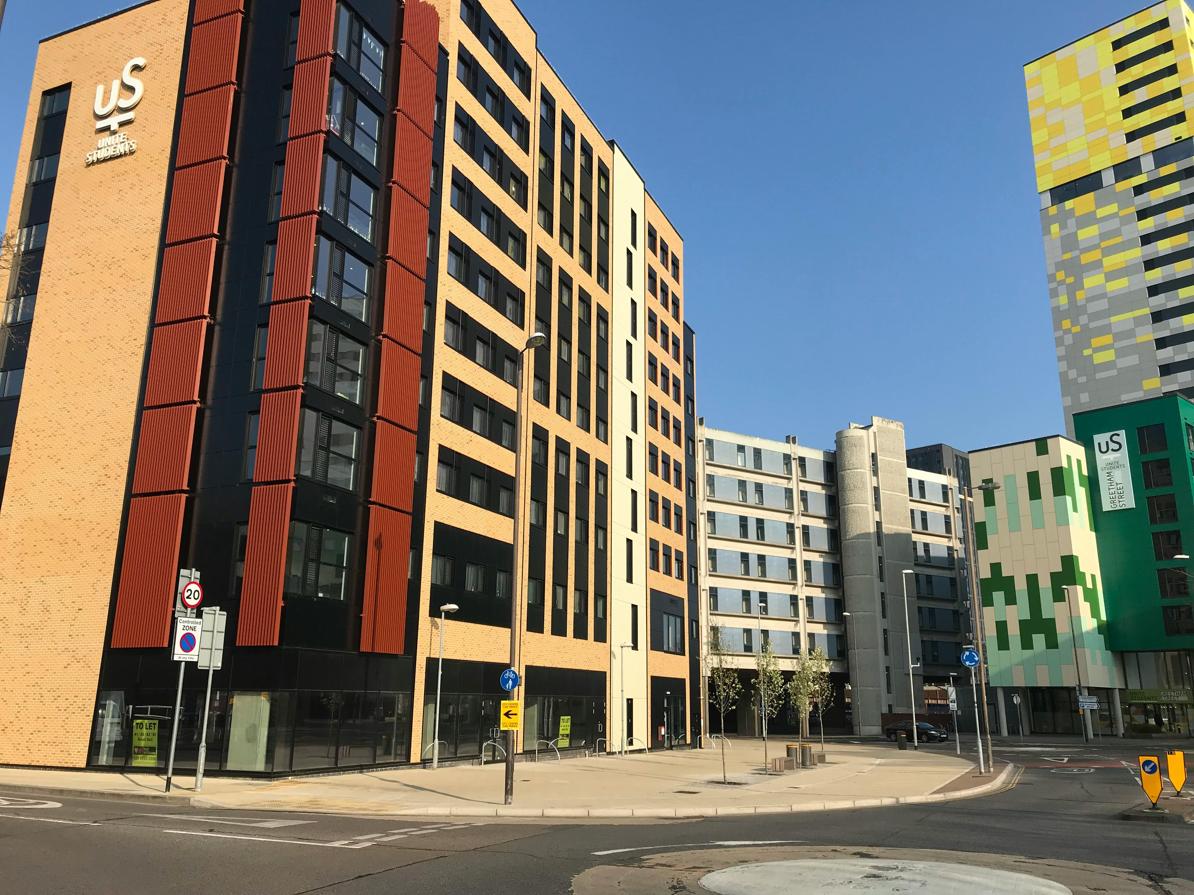 Retail/Shop in Portsmouth - photo 3