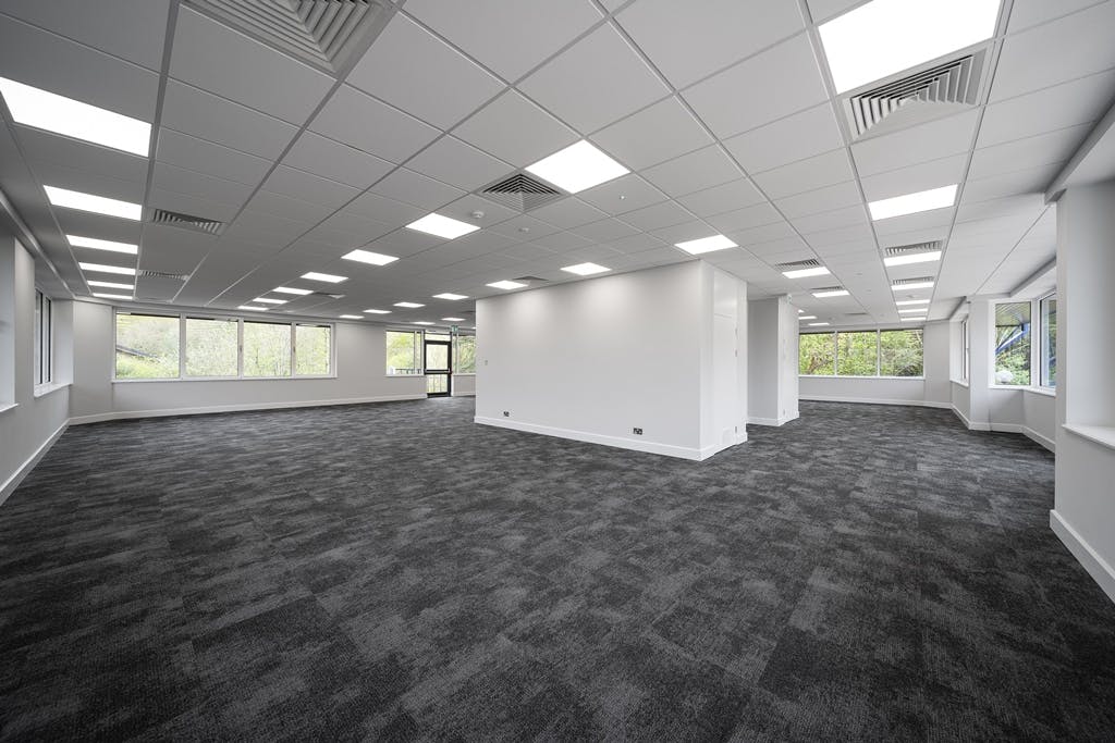 Office in Fareham - photo 2