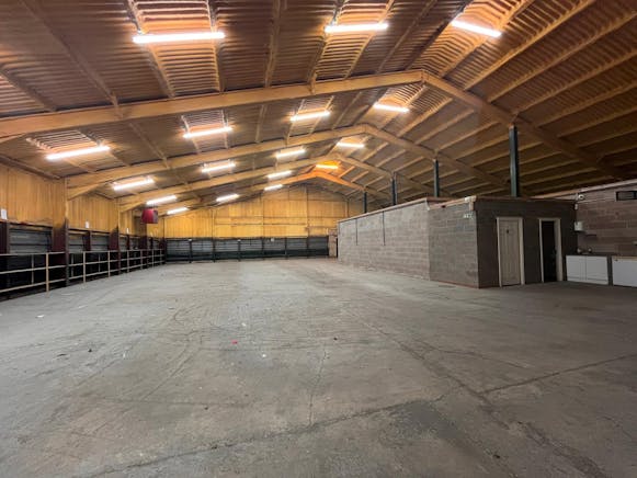 Unit 6A & 9 Gawcott Fields, Buckingham, Industrial To Let - WhatsApp Image 2025-09-18 at 16.16.35_81b9a1bd.jpg