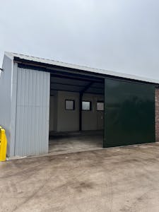 11 Silcock Street, Warrington, Workshops To Let - silcock Street Ext 4.jpg