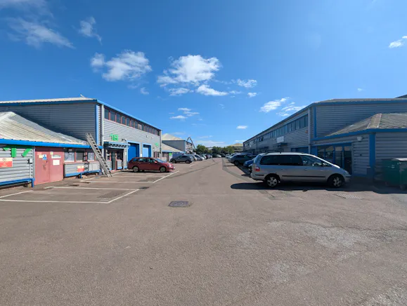 Units 11 & 12 Winston Business Centre, Lancing To Let - PXL_20260629_085346689.MP.jpg