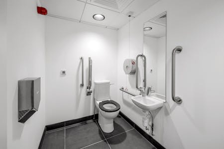 Charlotte House, 2 South Charlotte Street, Edinburgh, Office To Let - 038.jpg