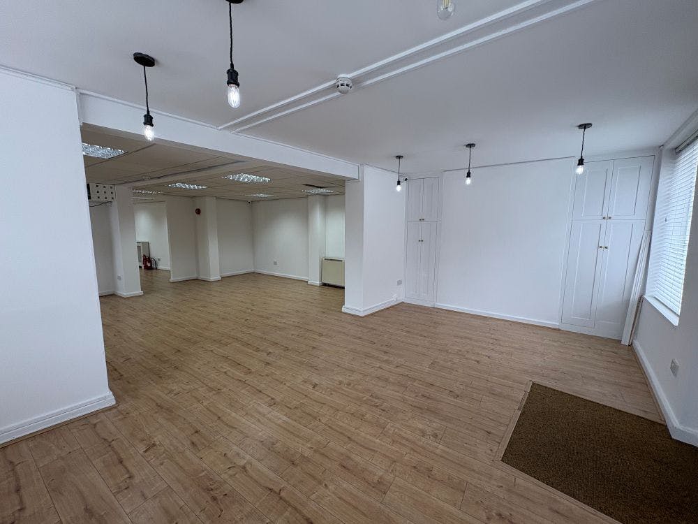 Globe House, Banbury, Office / Retail To Let - IMG_2142.jpg