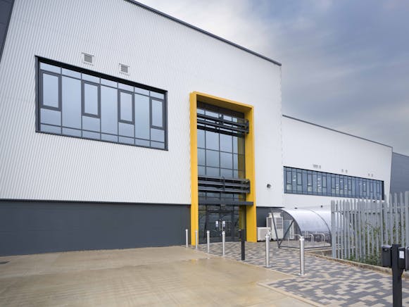 Unit 2, INTER, Tewin Road, Welwyn Garden City, Hertfordshire, Warehouse & Industrial To Let - 20251110hbd18-Edit-2.jpg