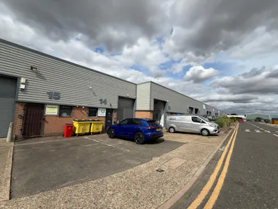 14 Parkside Centre, Southend-on-Sea, Industrial To Let - WhatsApp Image 2026-09-07 at 13.29.49 (8).jpeg